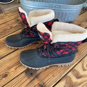 Creek Winter boots Woman’s 8 Storm by Cougar black Red Tartan plaid Ski Boots